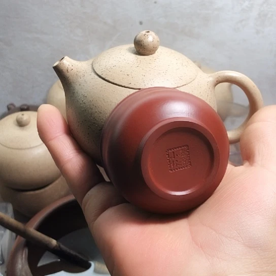 莉***茶壶紫砂白段西施180豪升左右有瑕疵