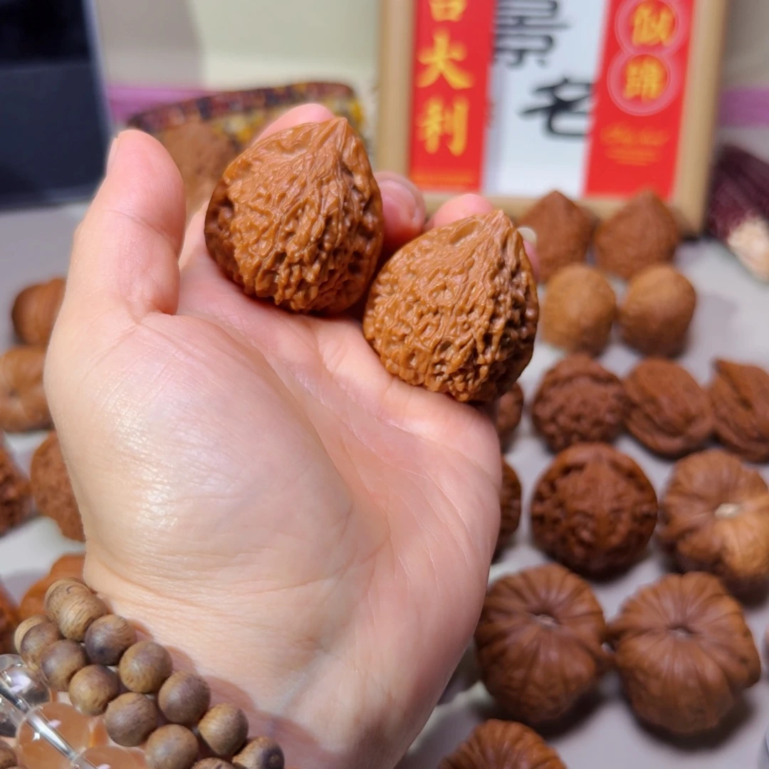 ****ゞ文玩核桃吊坠37蛇王一抹红全品