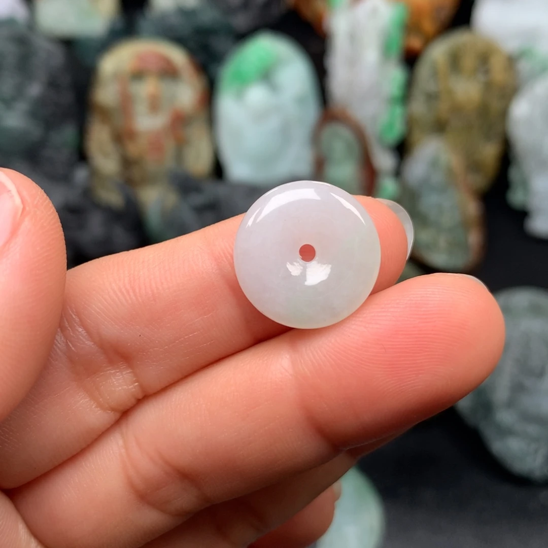 翡翠未镶嵌颈饰天然翡翠A货