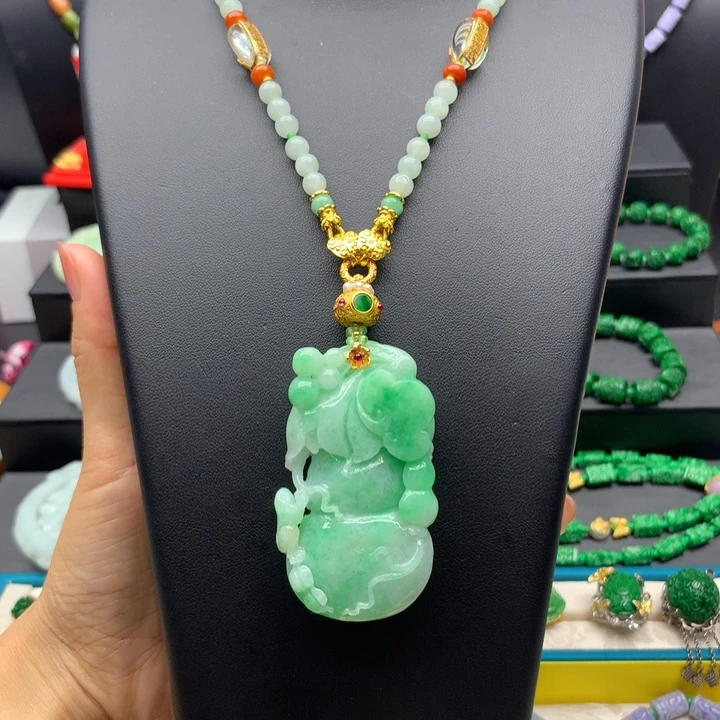 翡翠未镶嵌颈饰翡翠葫芦