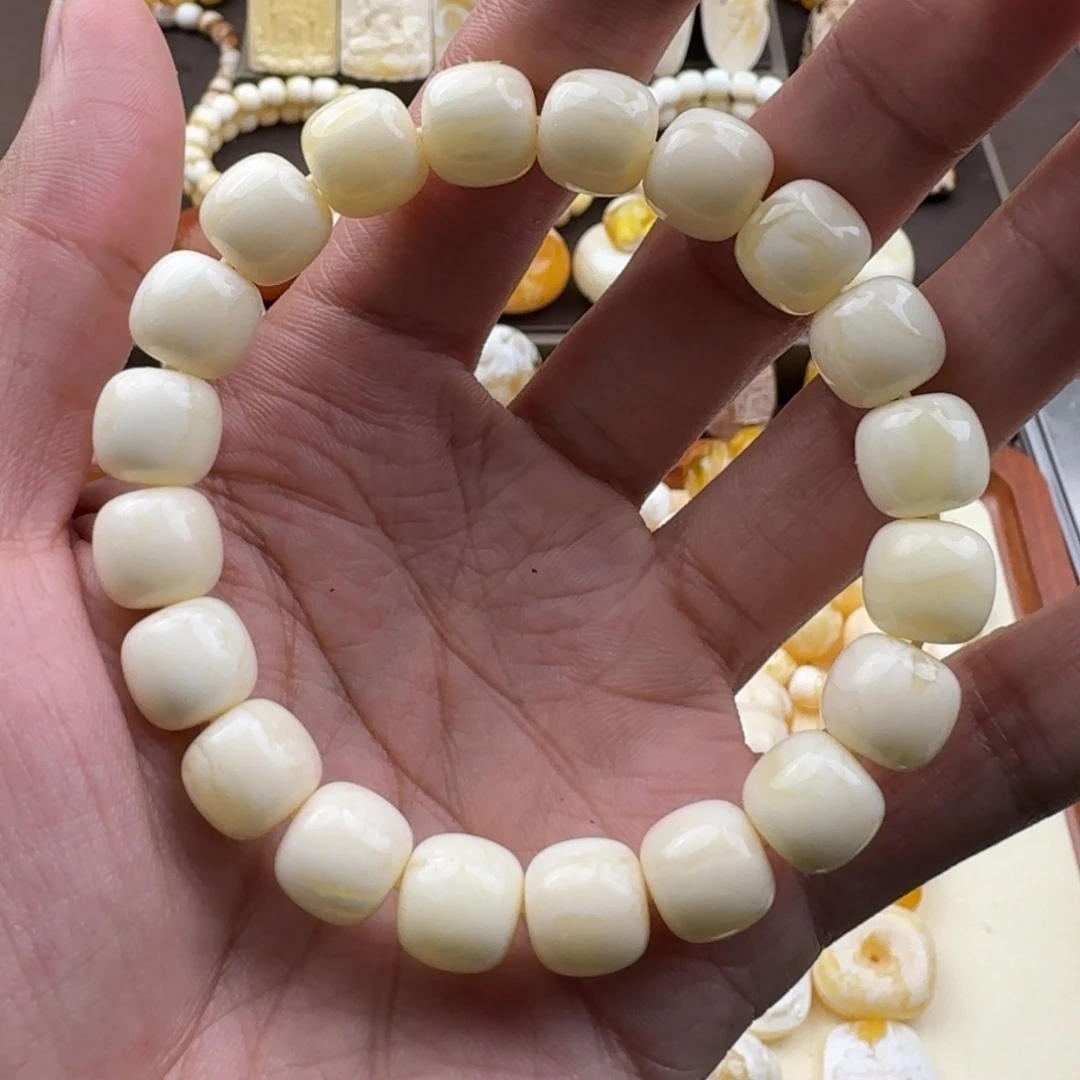琥珀未镶嵌裸石蜜蜡