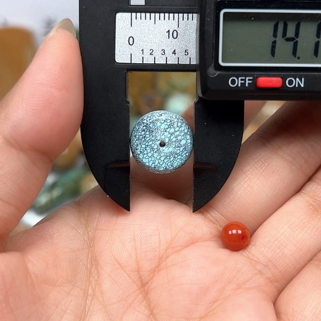 南红玛瑙未镶嵌珠宝奇石