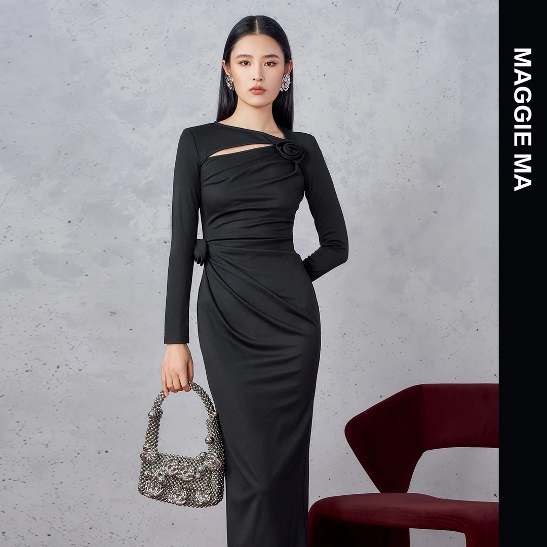 MAGGIEMA母亲节服装花朵裙装显瘦全黑穿搭黑色修身长裙连衣裙614D