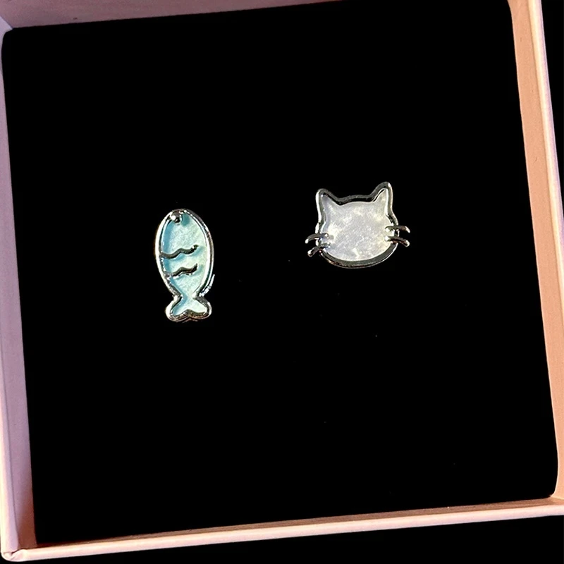 铜合金耳饰 可爱童趣蓝色小鱼猫咪耳钉女韩系时尚小众设计感耳饰