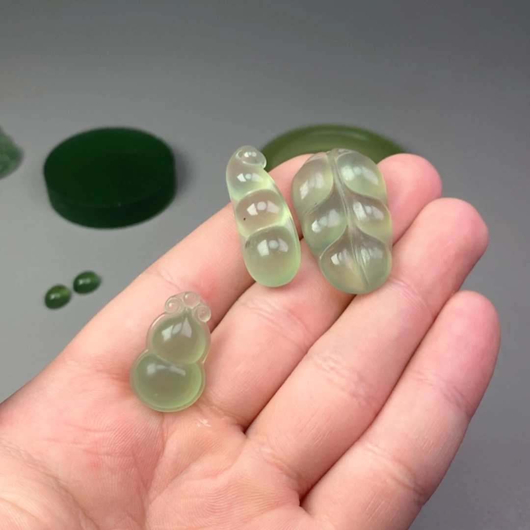 【闪购商品】未镶嵌蛇纹石玉岫玉