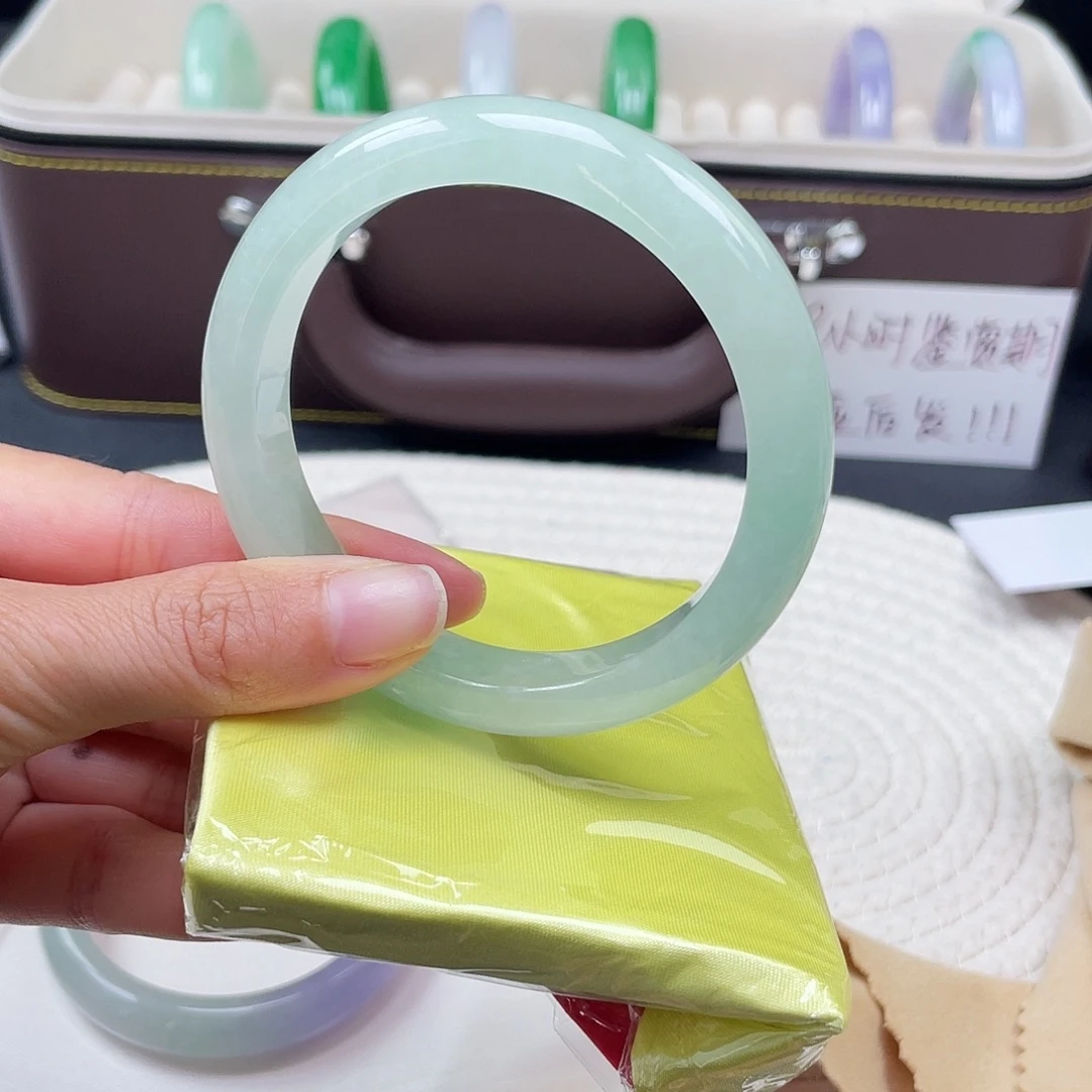 林***莉所见即所得一物一拍