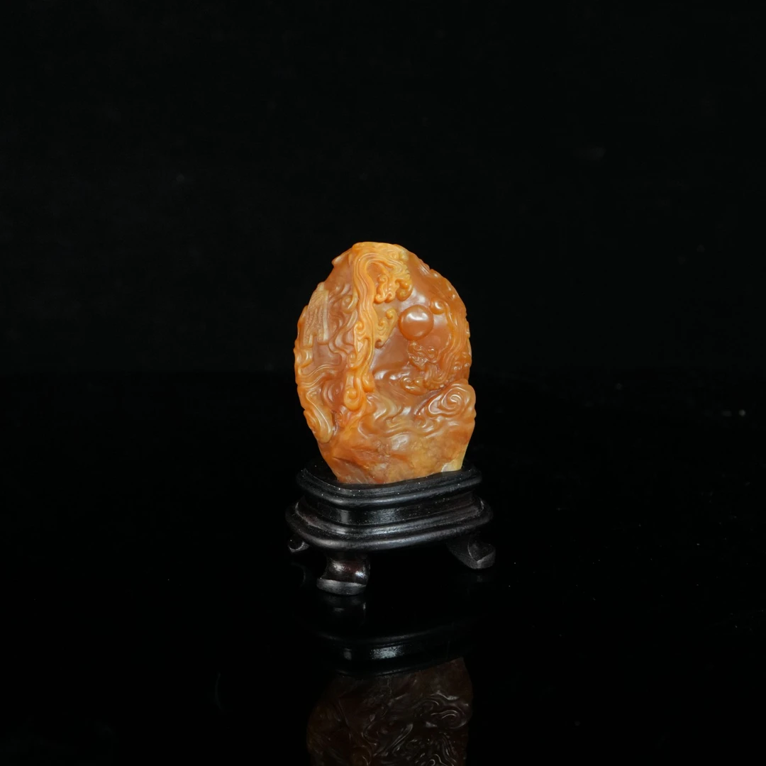 B6806寿山田黄石 螭吻望月随型摆件 32*26*43mm42.11g