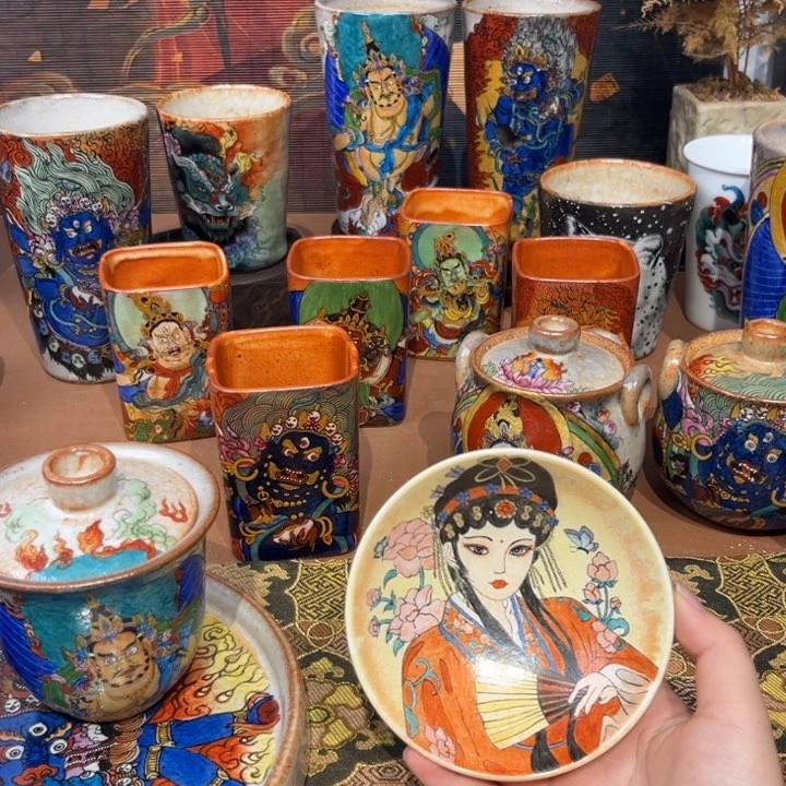 花旦景德镇瓷器鉴赏作品