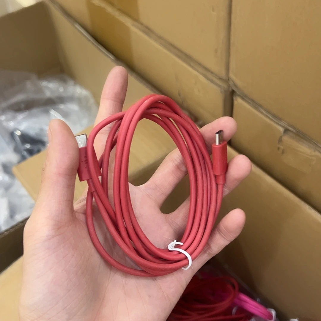 99新红色1.8米数据线