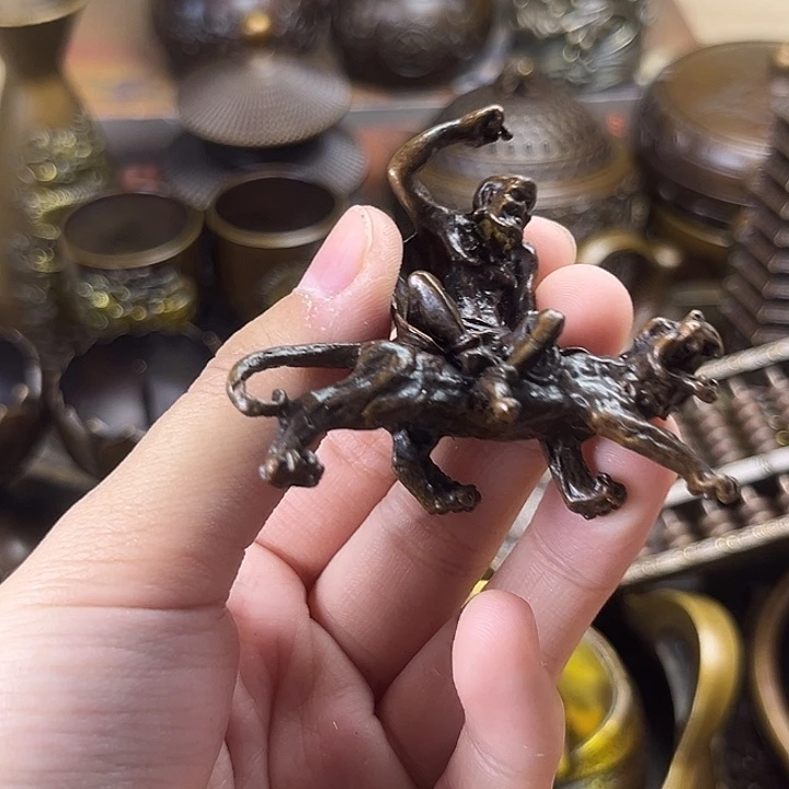 精美铜器，点击下单