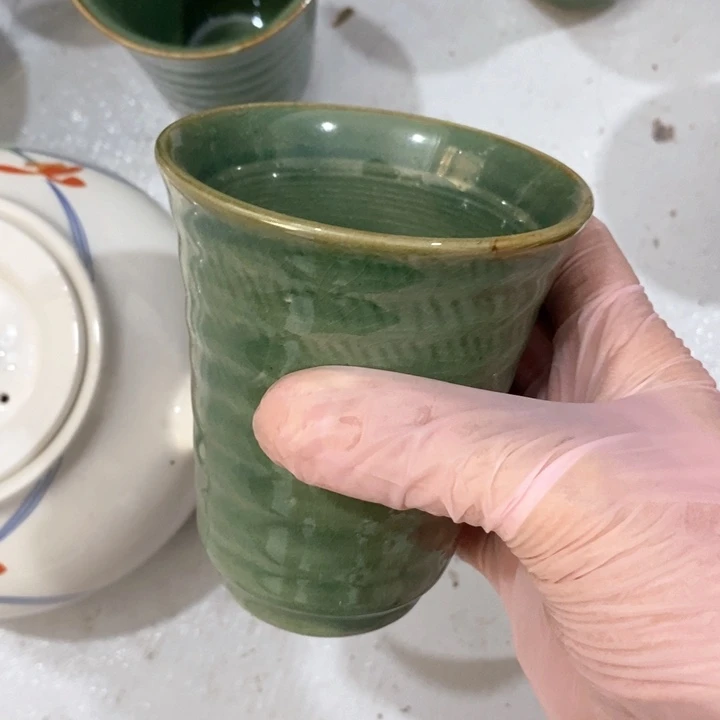 瓷片五厂绿釉闻香杯微瑕疵