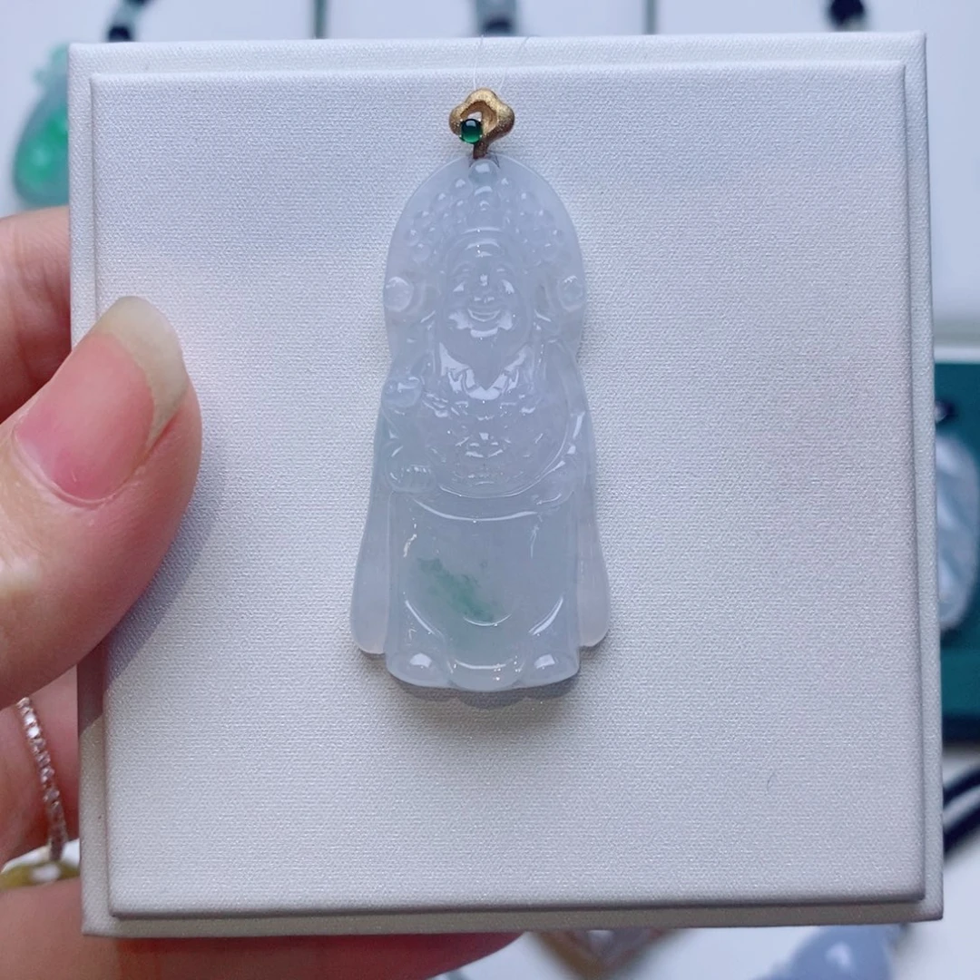 翡翠18K金镶嵌颈饰财神爷