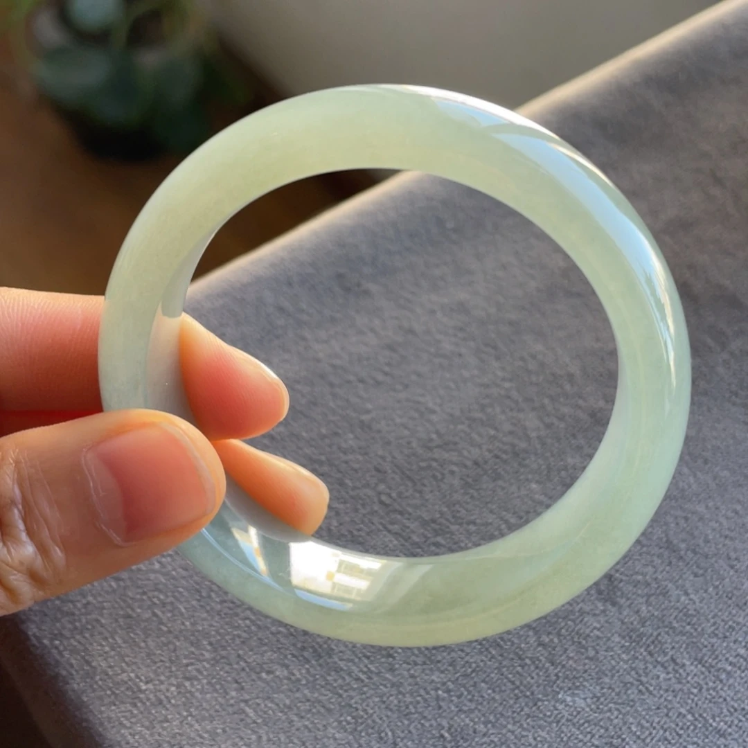 翡翠未镶嵌手镯小宽版