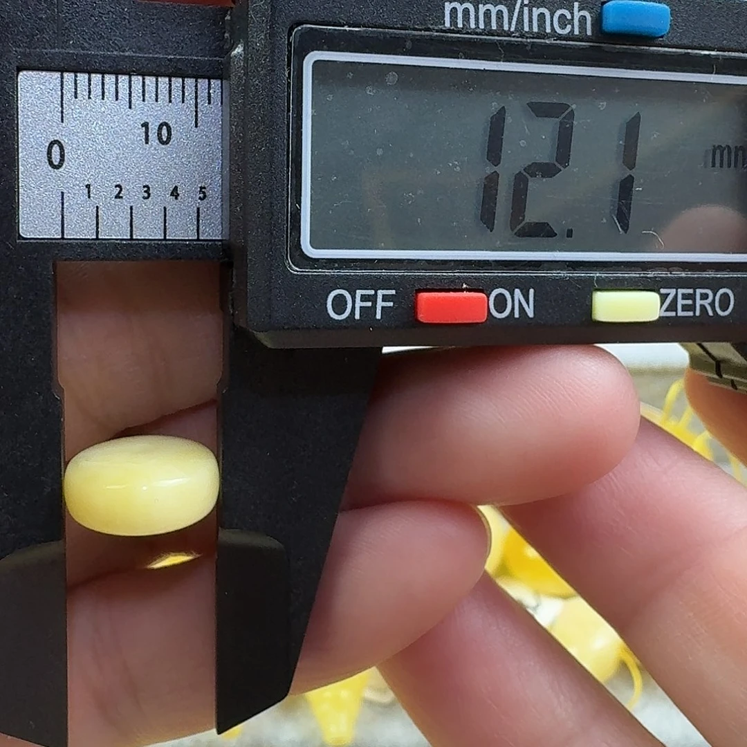 蜜蜡未镶嵌裸石48