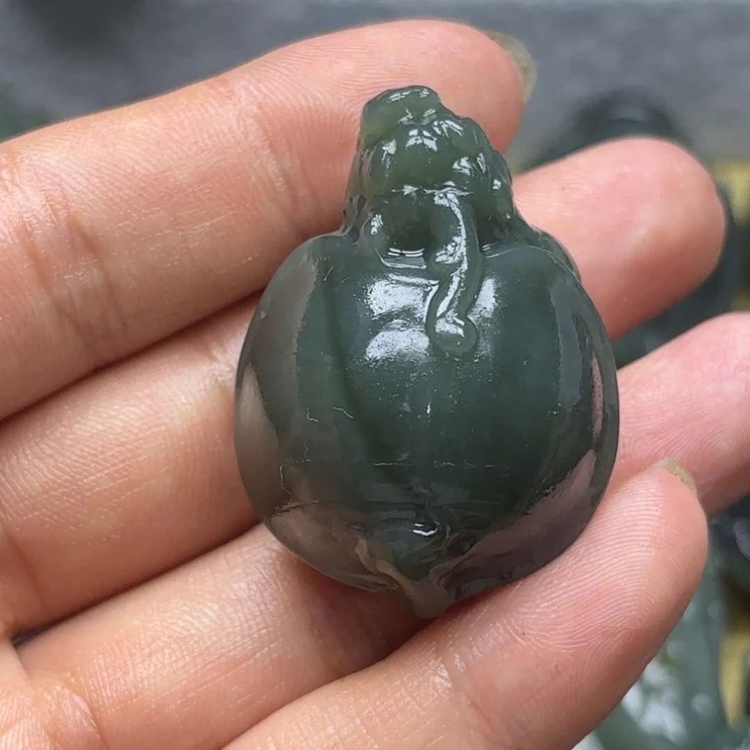 和田玉（糖玉）未镶嵌颈饰