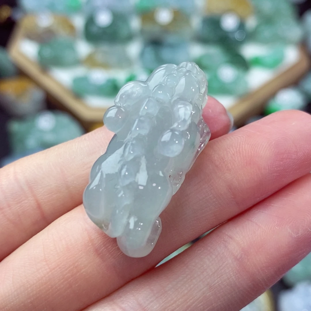 翡翠颈饰未镶嵌天然