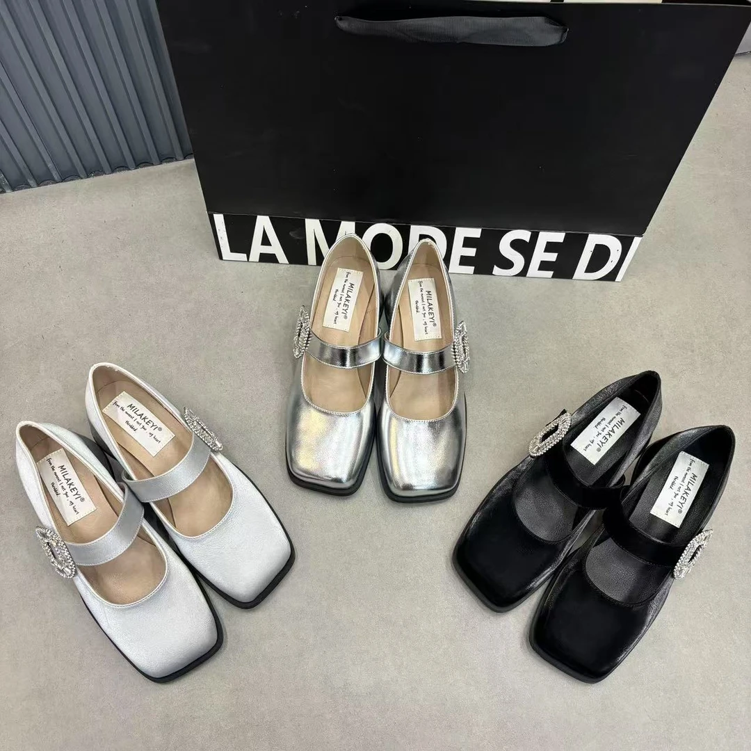 2025年春夏新款气质百搭方扣水钻轻奢风法式网红休闲舒适爆款跟鞋