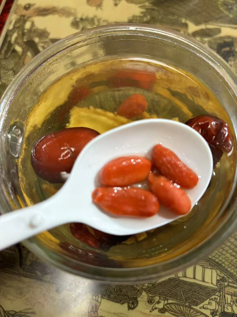 正宗宁夏精选大果红枸杞 颗粒饱满圆润可煮水泡水煲汤炖肉