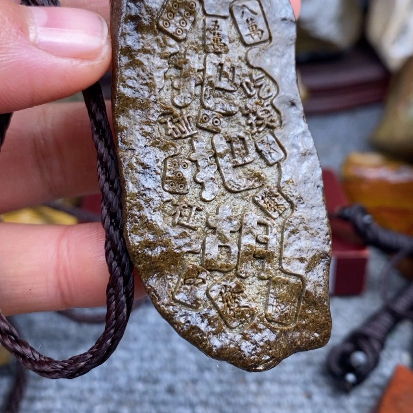 【闪购商品】原石雕刻手把件