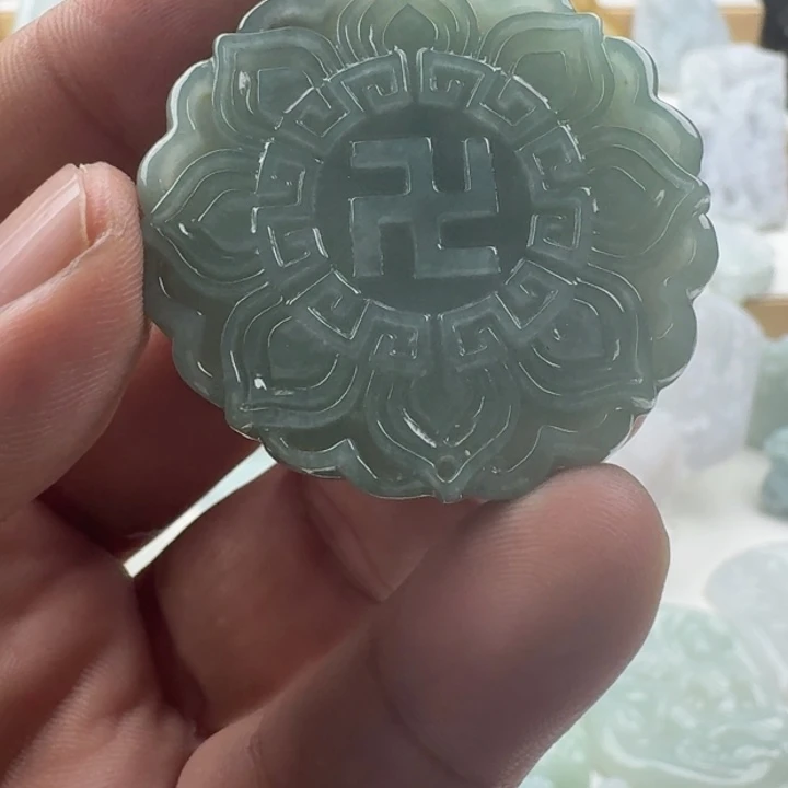 翡翠未镶嵌颈饰天然缅甸A货翡翠