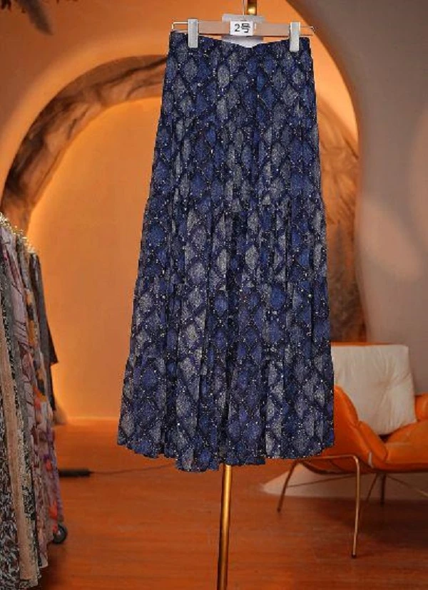 1633 2025夏季新款气质显瘦小众半身裙Q3361