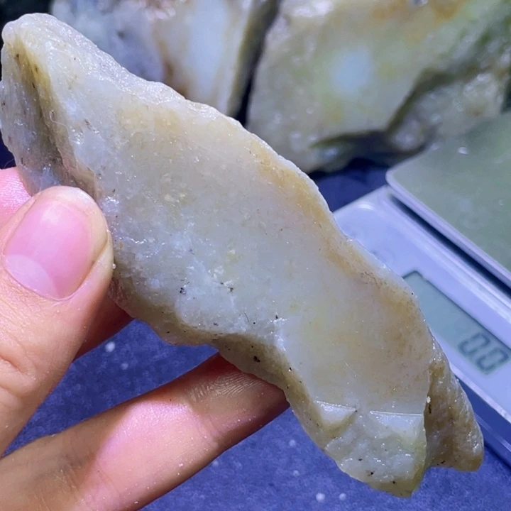 未镶嵌和田玉珠宝半成品