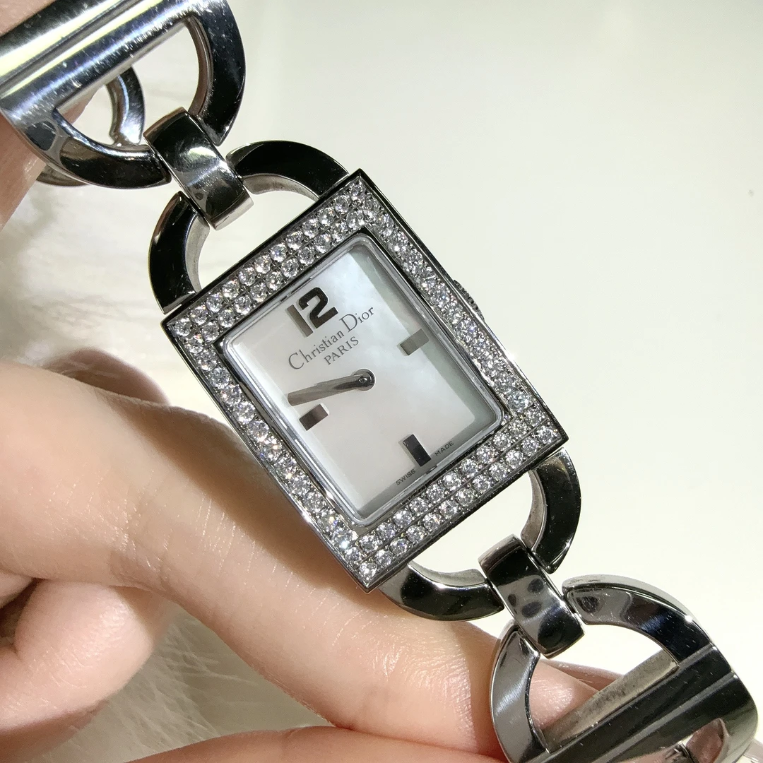 95新 DIOR/迪奥 经典系列/石英表/表径20MM/后镶钻/贝母盘