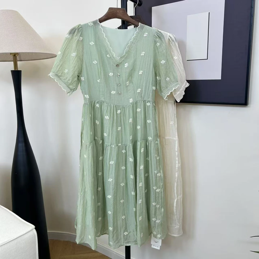 夏季新款森系小清新V领花边刺绣小花连衣裙H3956