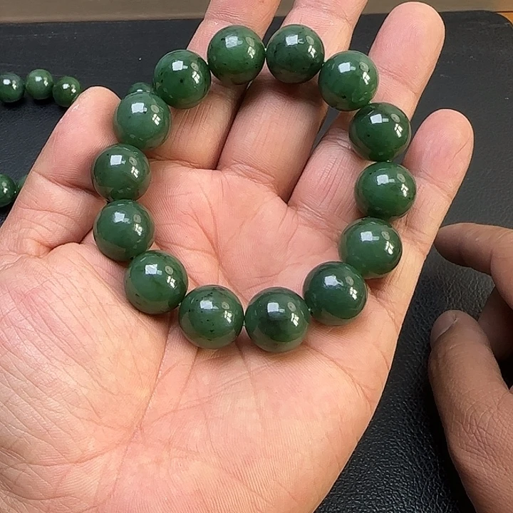 和田玉（碧玉）未镶嵌手链