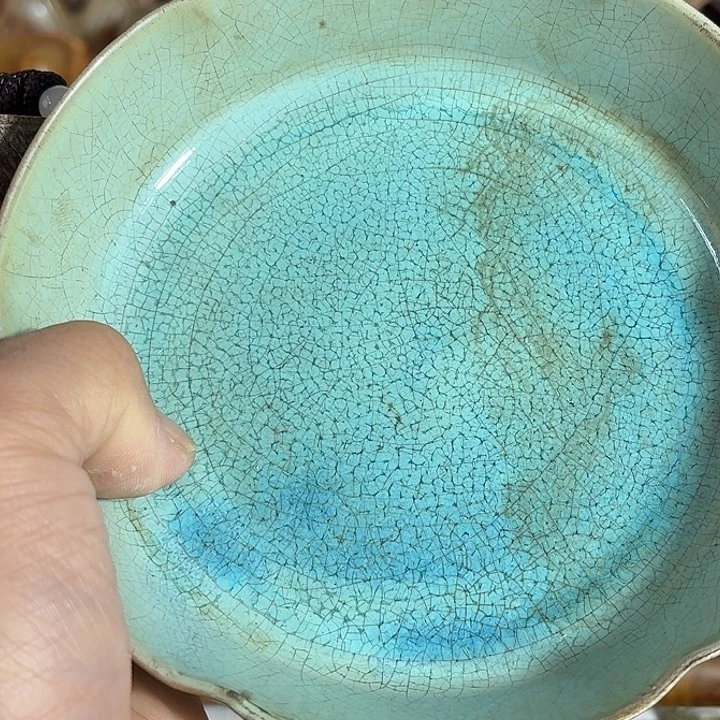 用***3摆件瓷器等艺术珍品的收藏