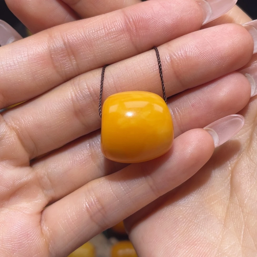 【闪购商品】琥珀裸石未镶嵌I****牛马蹄