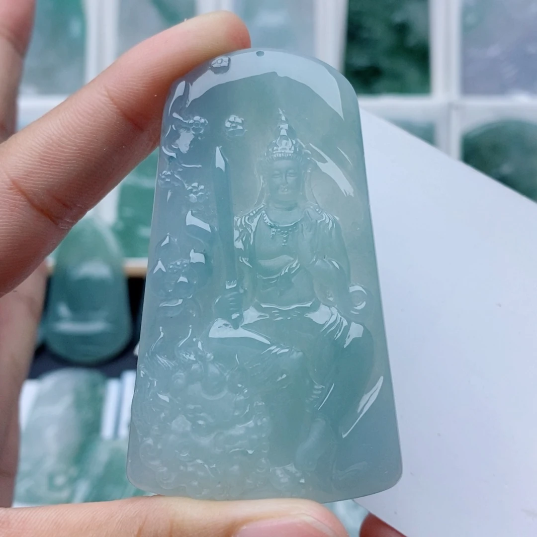 翡翠未镶嵌颈饰文殊