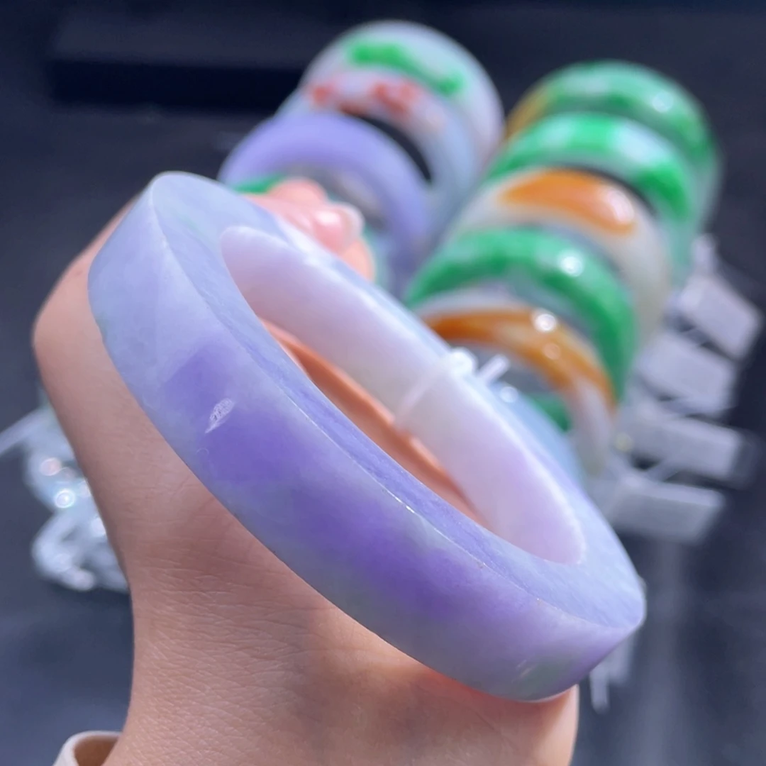 未镶嵌翡翠手镯定制翡翠