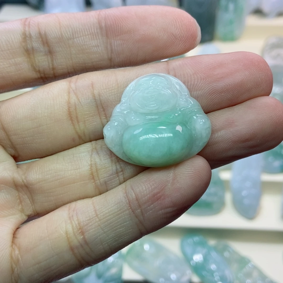 如***意翡翠未镶嵌颈饰佛公