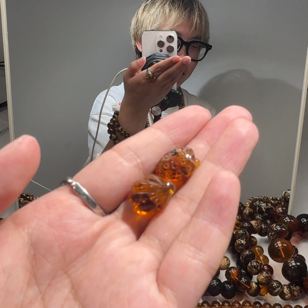 静***）未镶嵌琥珀裸石抚顺琥珀