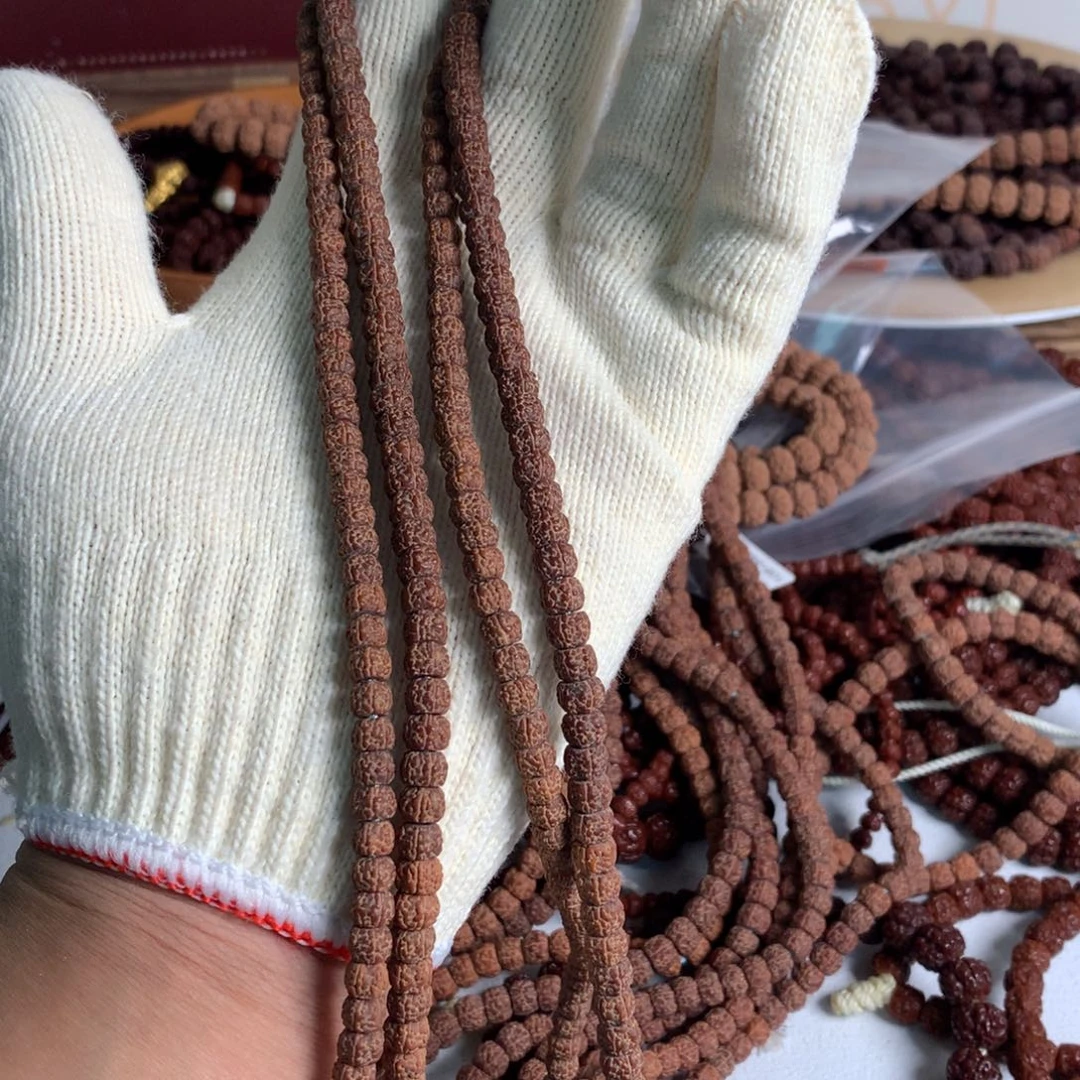 金刚菩提吊坠局部黄一代龙