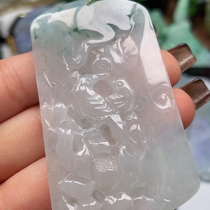 翡翠未镶嵌颈饰挂件