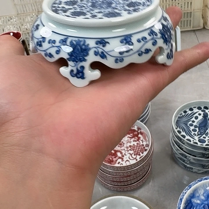 瓷片青花青花缠枝莲板凳盖直