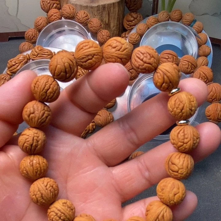 吊坠桃核秦岭山脉中段野生桃核