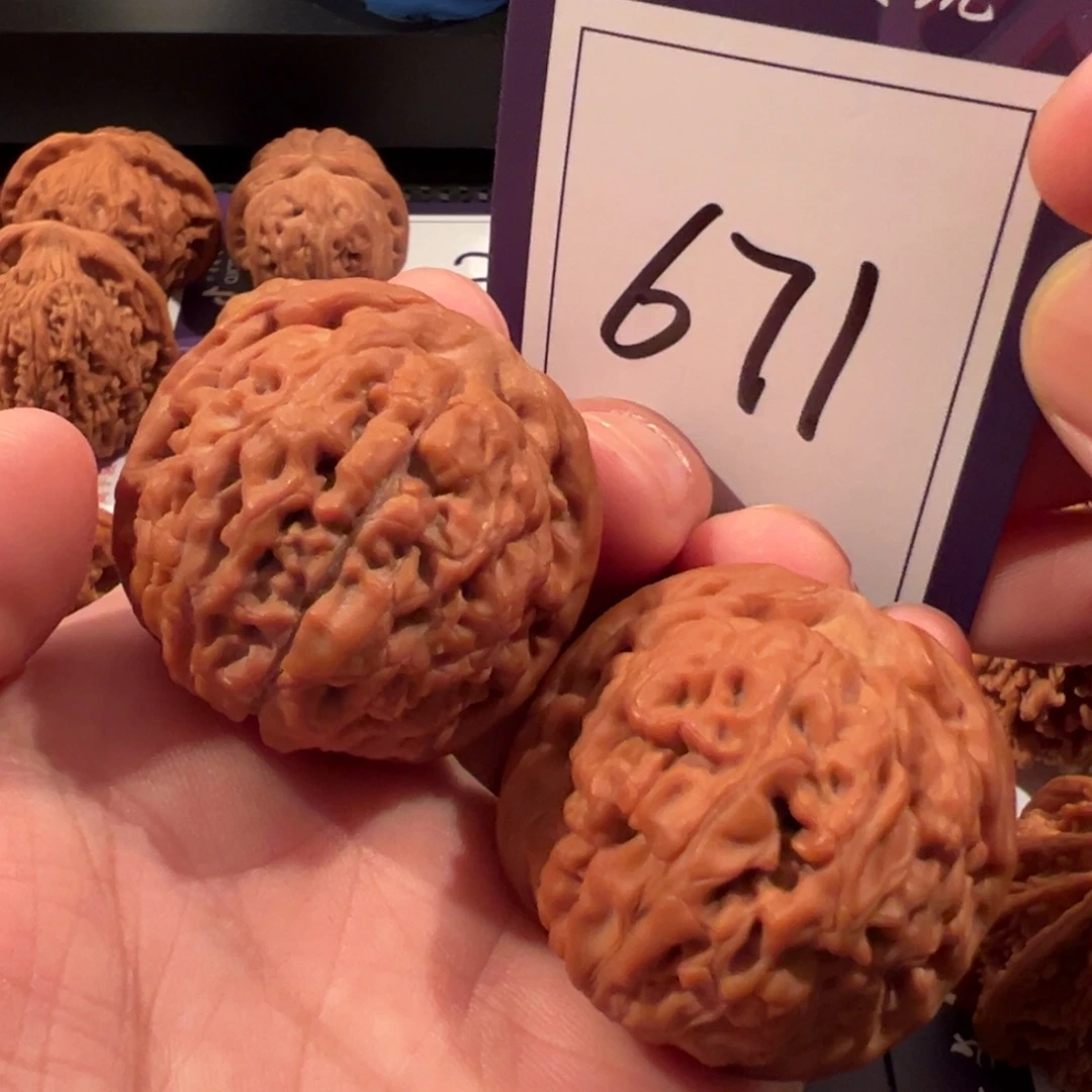 文玩核桃把件全品莲花39尺寸671号