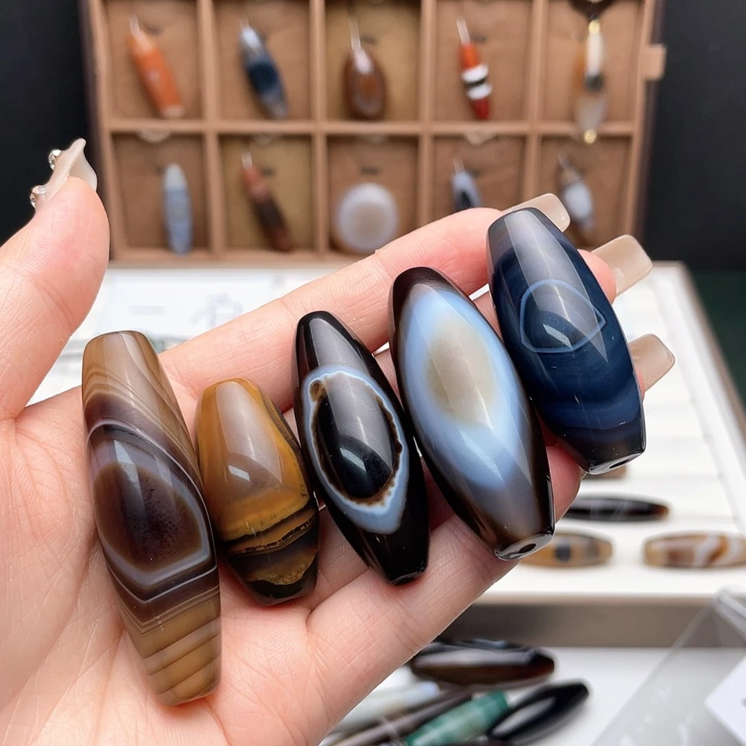 玛瑙/玉髓颈饰合金瑞*柜