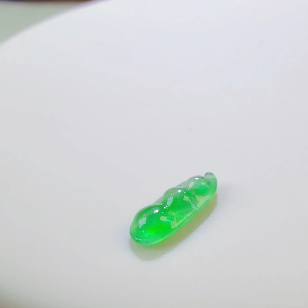 翡翠裸石炸光豆子