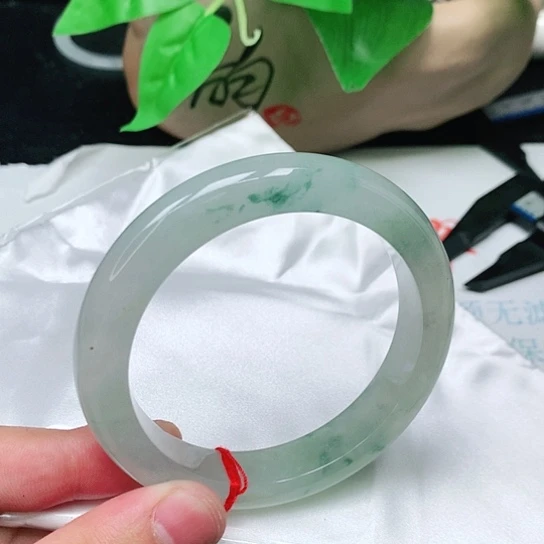 翡翠手镯未镶嵌正圈040