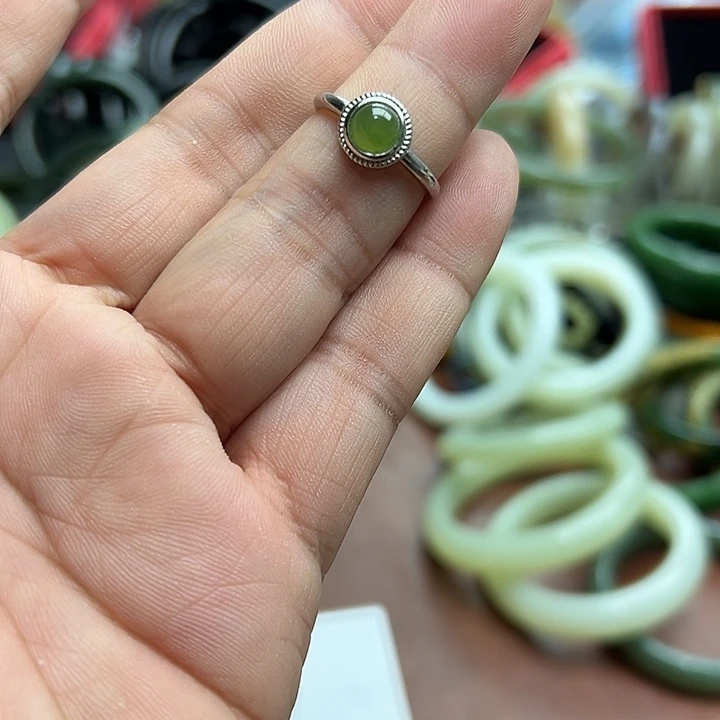 未镶嵌戒指和田玉（青玉）