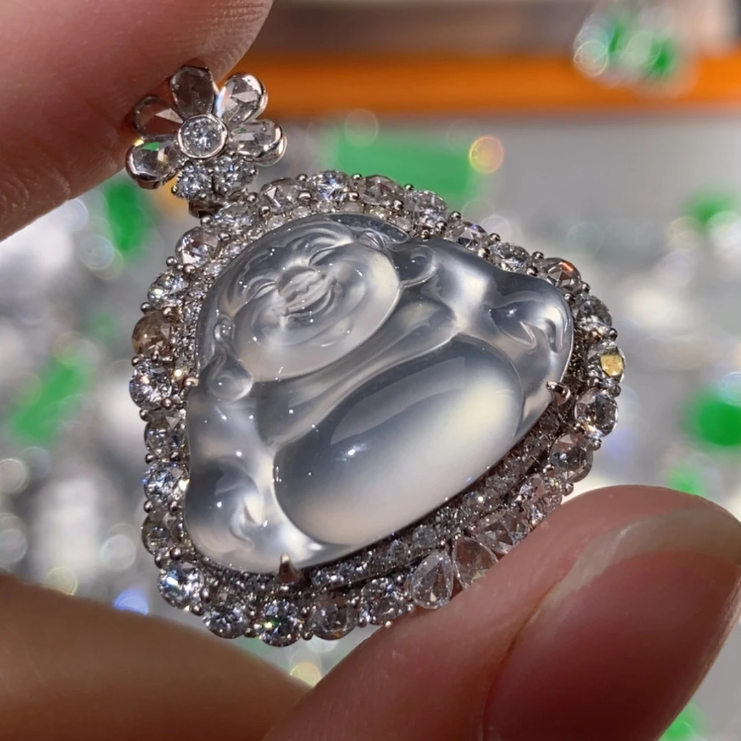 翡翠18K金镶嵌颈饰天然缅甸A货翡翠