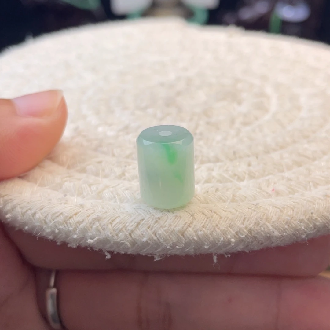 散珠翡翠特色飘金丝绿桶珠卡12.3-9.8mm