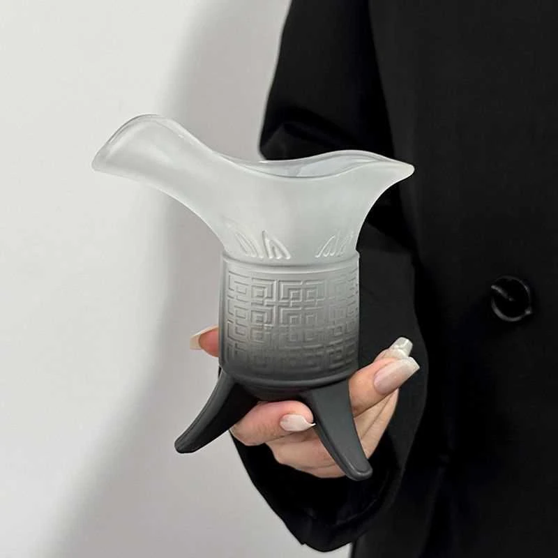 磨砂渐变帝王杯创意仿古爵杯家用复古秦始皇奶茶杯古代三足杯C694