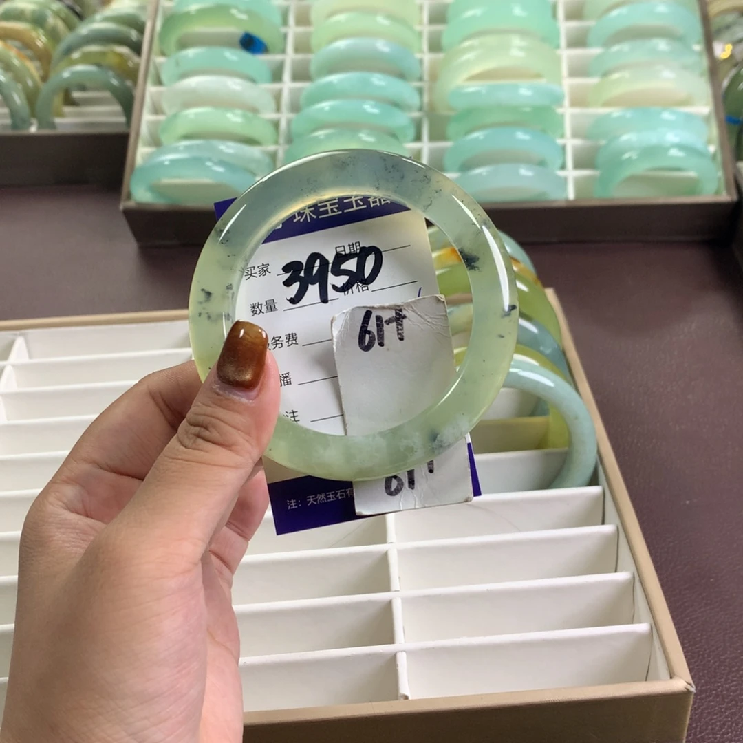 未镶嵌蛇纹石玉手镯3950