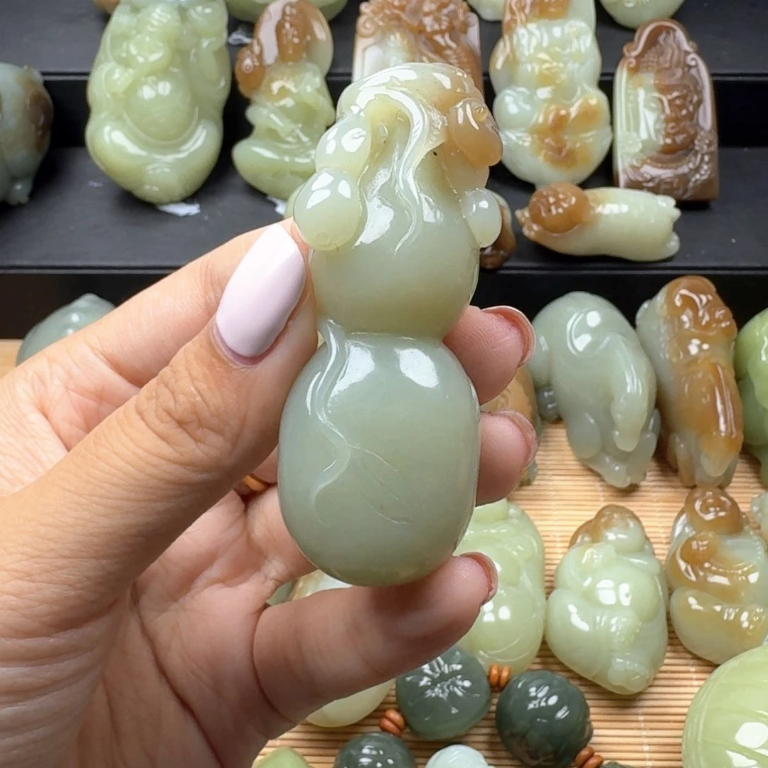 和田玉未镶嵌挂件