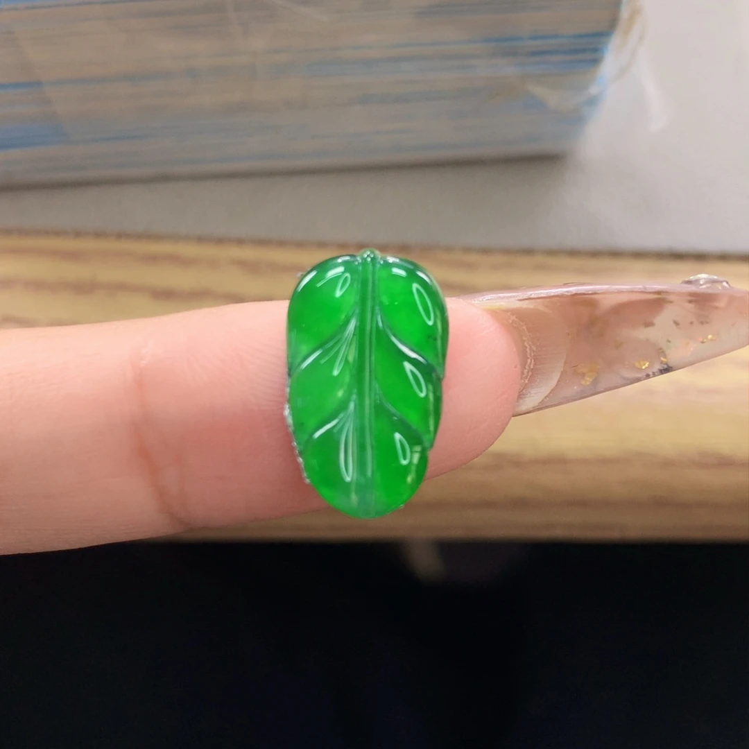 翡翠颈饰未镶嵌纯天然缅甸A货翡翠